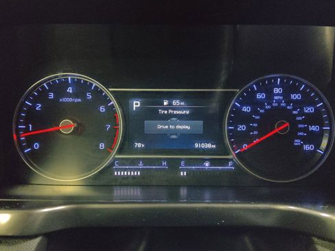 Used 2022 Kia Sorento LX FWD image 23