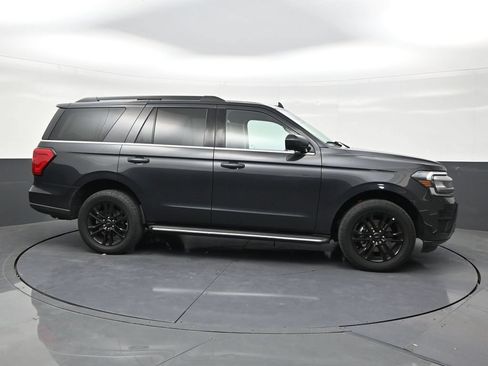 Used 2023 Ford Expedition XLT RWD image 6