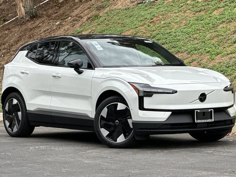 New 2026 Volvo EX30 Ultra image 2