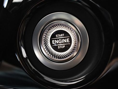 Used 2018 Mercedes-Benz S 560 Sedan image 39