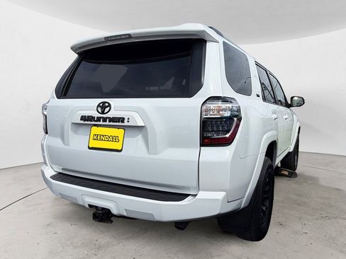 Used 2024 Toyota 4Runner SR5 Premium w/ SR5 Premium Package image 4