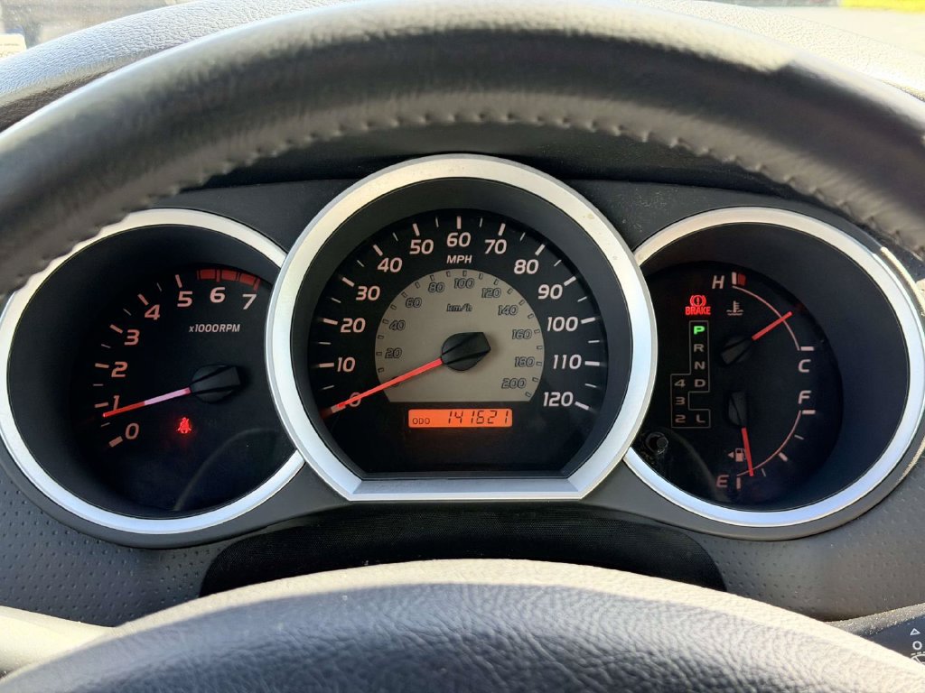Used 2010 Toyota Tacoma 4x4 Double Cab w/ TRD Sport Pkg image 9