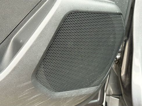 Used 2023 Toyota Highlander LE image 22