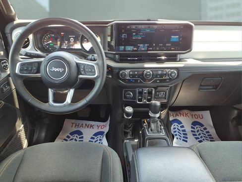 Used 2024 Jeep Wrangler Unlimited Sahara AWD/4WD image 20