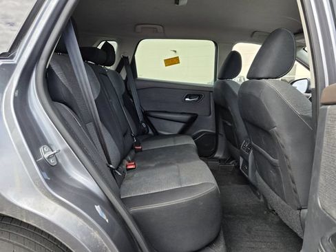 Used 2021 Nissan Rogue SV AWD/4WD image 28