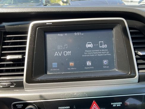 Used 2018 Hyundai Sonata SE FWD image 17