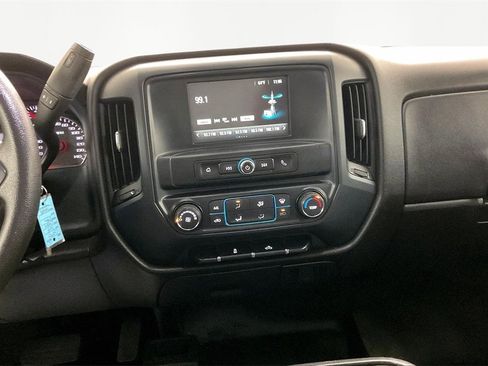 Used 2018 Chevrolet Silverado 2500 W/T image 9