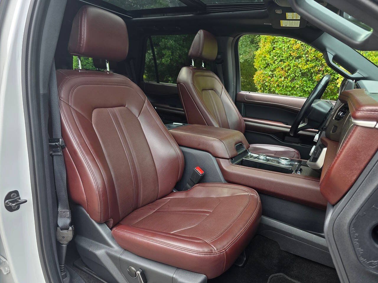 Used 2023 Ford Expedition Limited AWD/4WD image 41