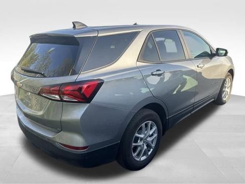 Used 2024 Chevrolet Equinox LS w/ LS Convenience Package image 6