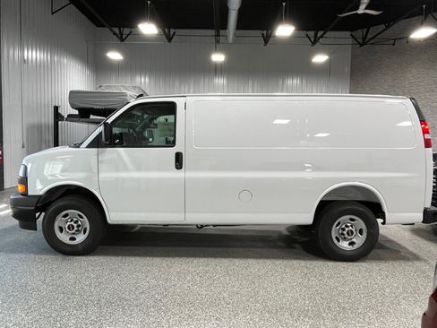 New 2025 GMC Savana 3500 w/ Driver Convenience Package image 2