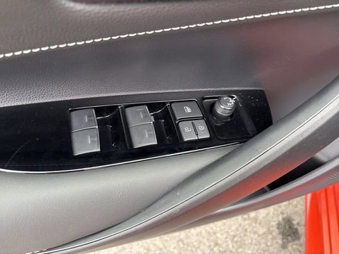 Certified 2025 Toyota Corolla SE image 37