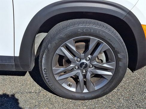 Used 2023 Kia Seltos LX image 9