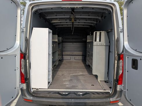 Used 2024 Mercedes-Benz Sprinter 2500 image 18