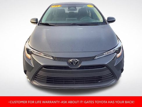 Used 2025 Toyota Corolla LE FWD image 2