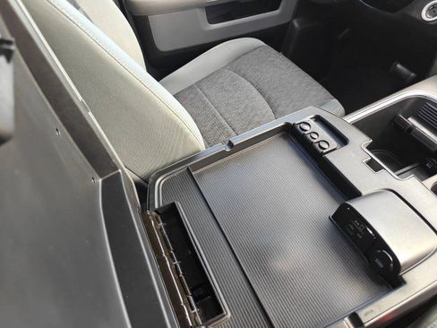Used 2015 RAM 1500 Lone Star RWD image 30