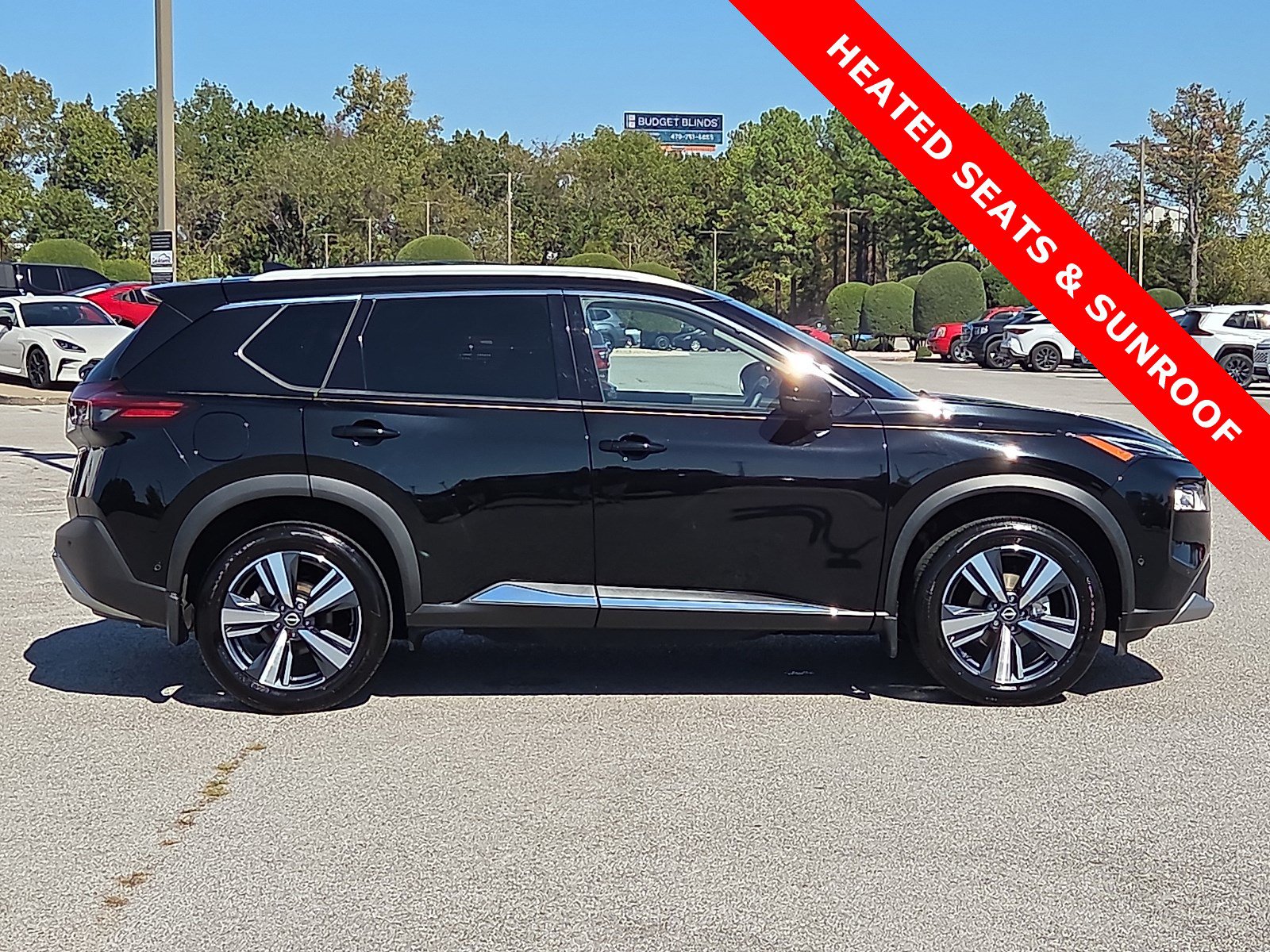 Used 2023 Nissan Rogue Platinum w/ Platinum Premium Package FWD image 6