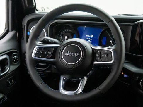 Used 2024 Jeep Wrangler High Altitude image 10