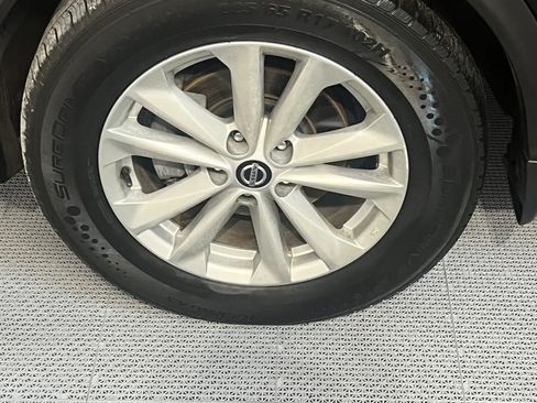 Used 2019 Nissan Rogue Sport SV w/ Technology Package FWD image 23