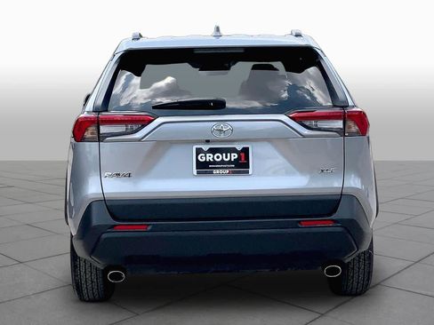 Used 2025 Toyota RAV4 XLE FWD image 5