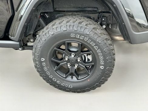 New 2026 Jeep Gladiator Sport AWD/4WD image 36
