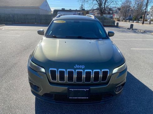 Used 2019 Jeep Cherokee Latitude w/ Popular Appearance Group image 3