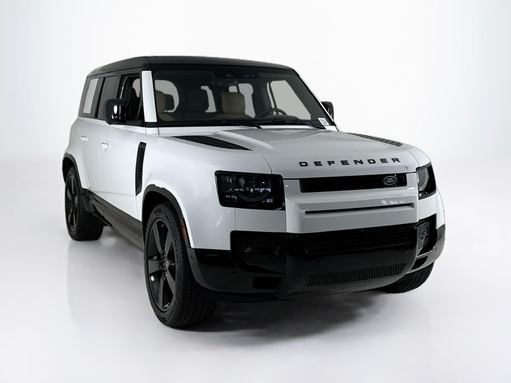 Used 2025 Land Rover Defender 110 X-Dynamic SE AWD/4WD image 7