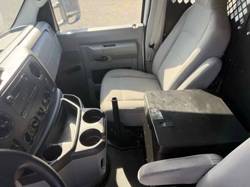Used 2012 Ford E-150 and Econoline 150 image 16