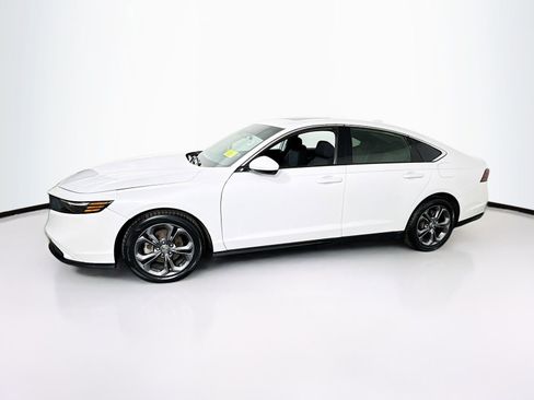 Used 2023 Honda Accord EX image 4