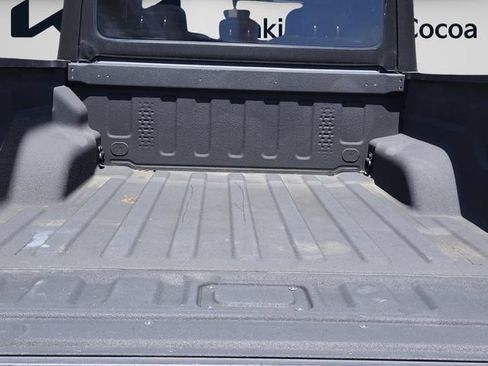 Used 2021 Jeep Gladiator Mojave AWD/4WD image 13