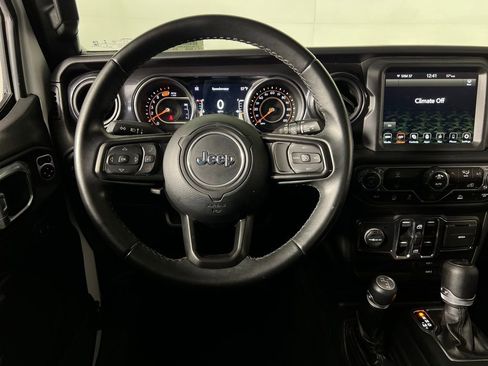 Used 2022 Jeep Wrangler Unlimited Sport image 14