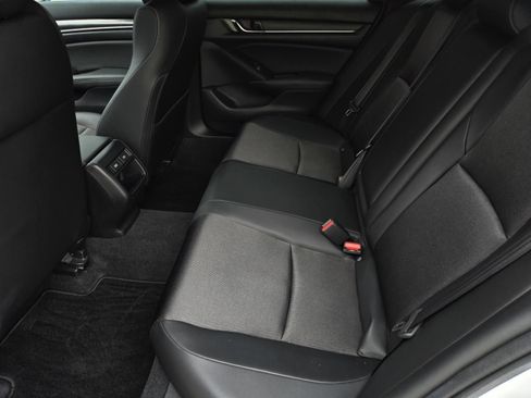 Used 2022 Honda Accord Sport image 11
