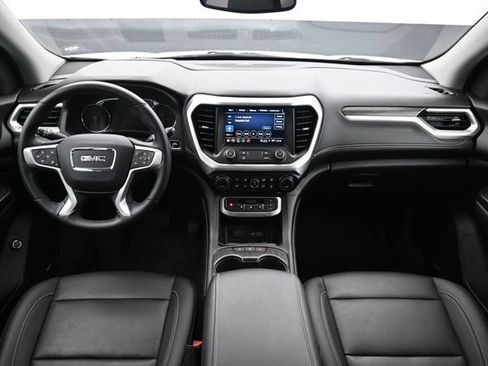 Used 2023 GMC Acadia SLT w/ Technology Package AWD/4WD image 22