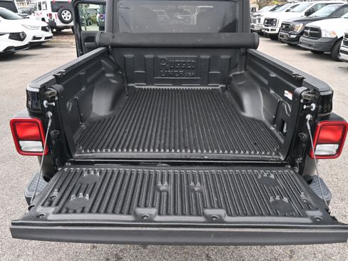 Used 2022 Jeep Gladiator Mojave image 13