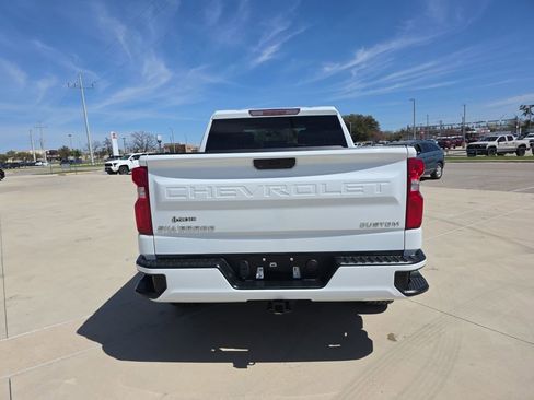 Used 2020 Chevrolet Silverado 1500 Custom w/ Custom Value Package image 17