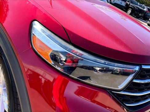 Used 2022 Ford Explorer XLT image 26