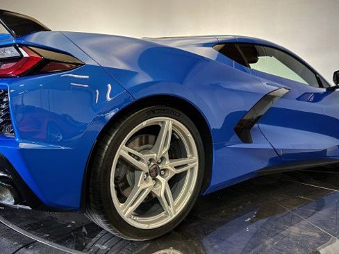 Used 2024 Chevrolet Corvette Stingray Premium Cpe w/ Z51 Performance Package RWD image 28