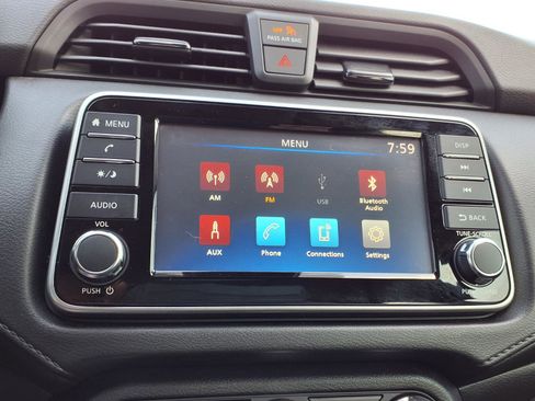 Used 2024 Nissan Versa S w/ S Plus Package image 4