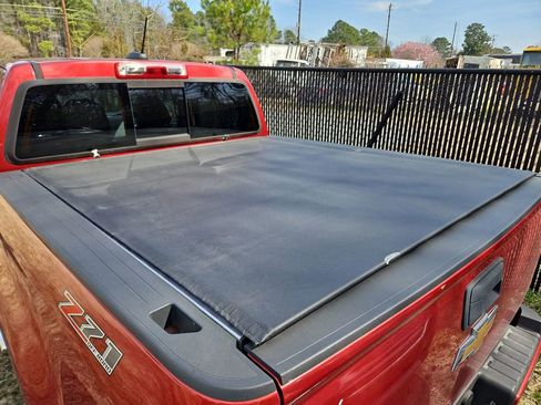 Used 2016 Chevrolet Colorado Z71 image 7