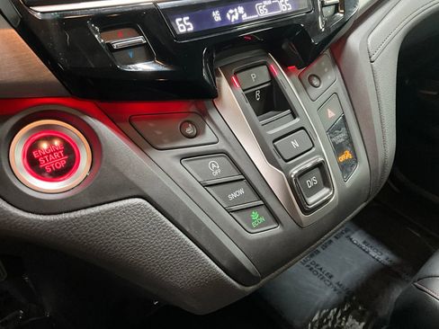 Used 2025 Honda Odyssey Sport-L image 16