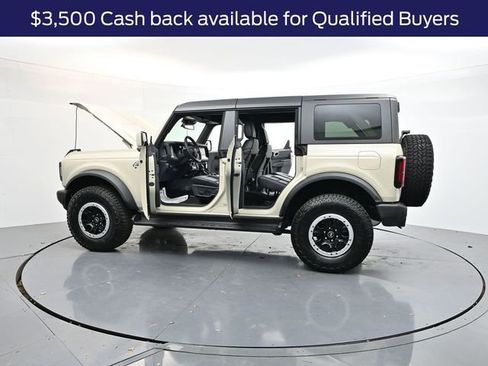 New 2025 Ford Bronco Outer Banks w/ Sasquatch Package image 37