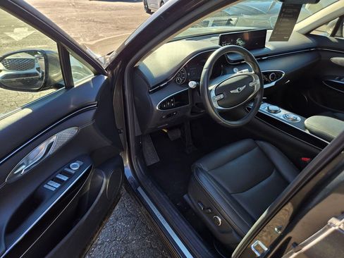 Used 2025 Genesis GV70 2.5T AWD/4WD image 19