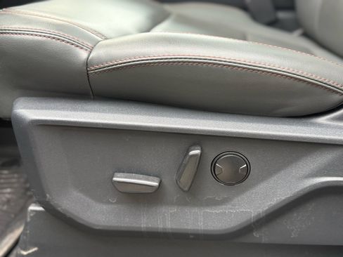 Used 2025 Ford Expedition Active image 8