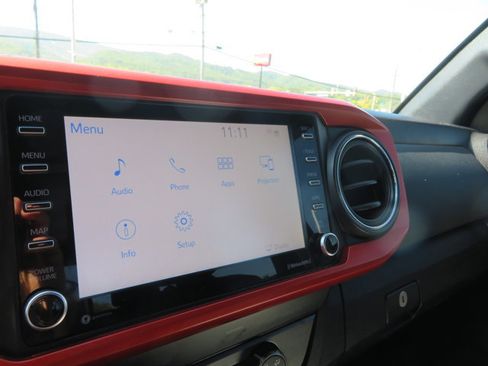 Used 2020 Toyota Tacoma TRD Sport image 27