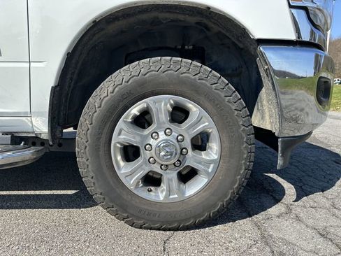 Used 2024 RAM 3500 Big Horn AWD/4WD image 20