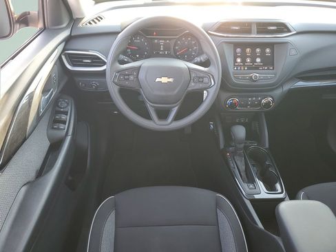 Used 2023 Chevrolet TrailBlazer LS FWD image 11