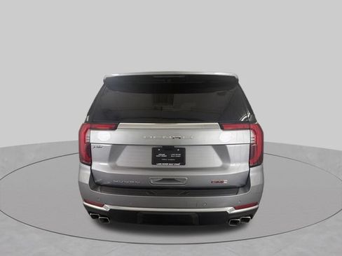 Used 2026 GMC Yukon Denali w/ Denali Reserve Package AWD/4WD image 7
