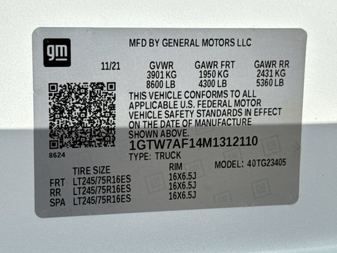 Certified 2021 GMC Savana 2500 w/ Driver Convenience Package RWD image 33
