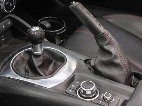 Used 2016 MAZDA MX-5 Miata Grand Touring RWD image 22