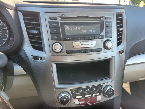 Used 2014 Subaru Legacy 2.5i AWD/4WD image 20