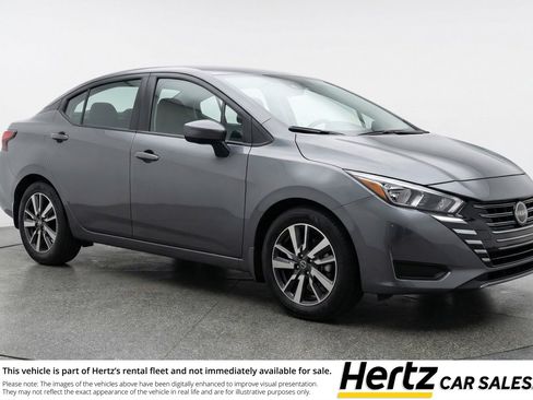 Used 2025 Nissan Versa SV FWD image 1